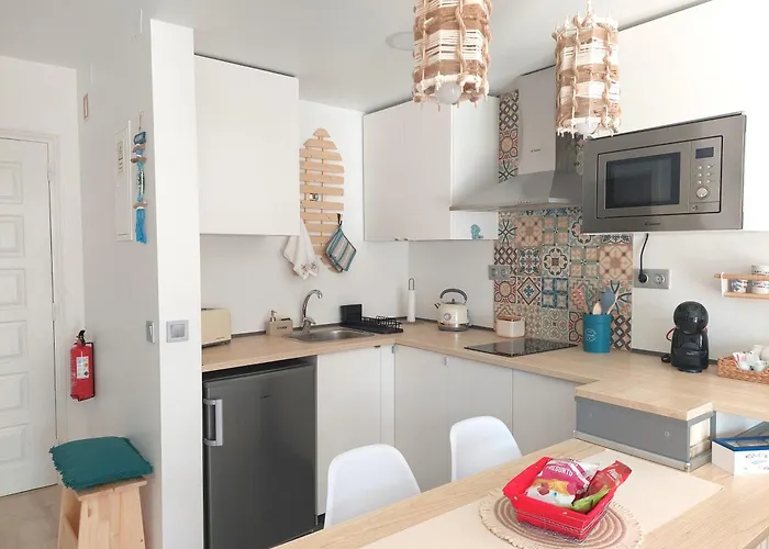 Sardine House - Sea View *